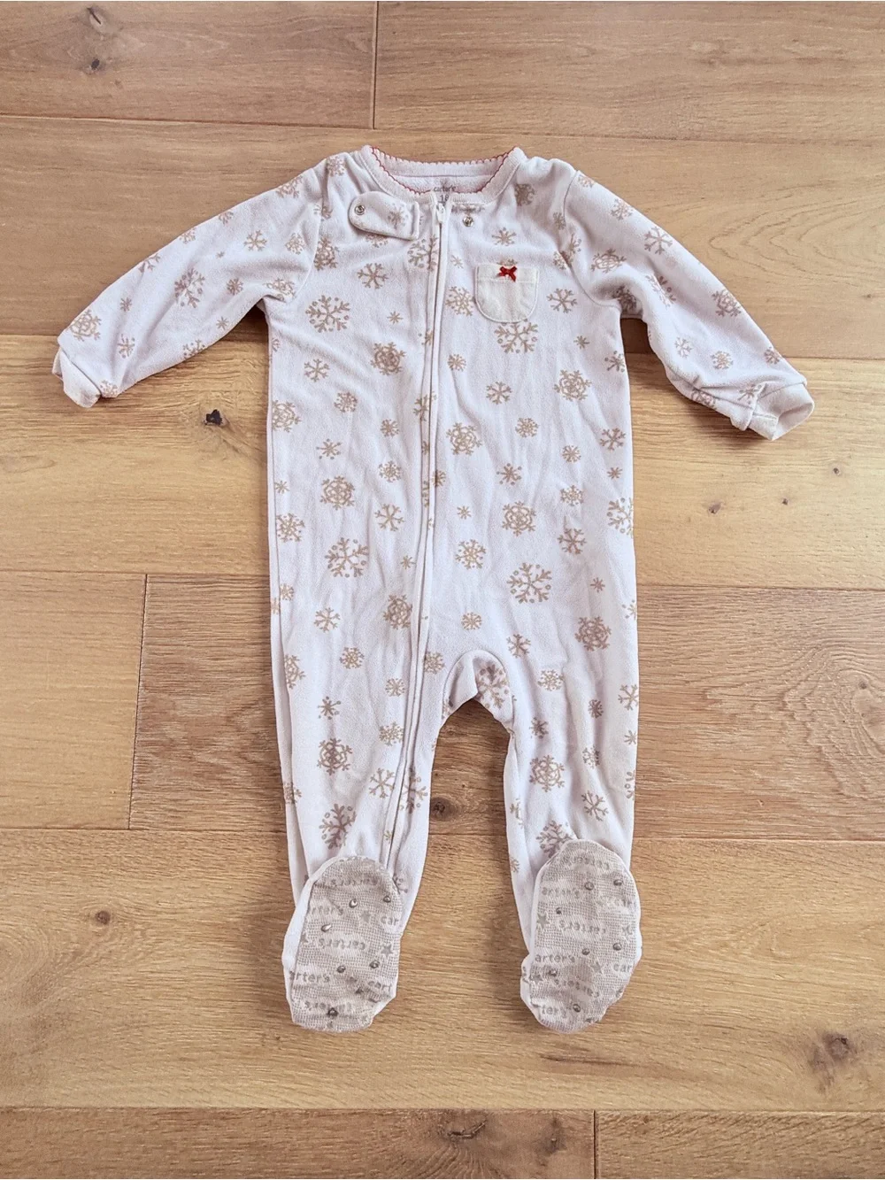 Carter’s Neutral Snowflake Footed Footie One-Piece Pajamas sleeper size 18 month